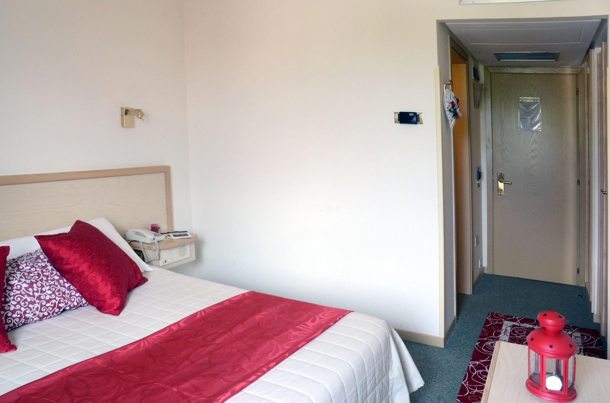 Hotel Bassetto Ferentino Bagian luar foto