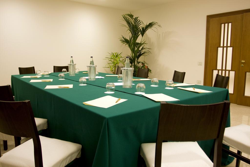 Hotel Bassetto Ferentino Bagian luar foto