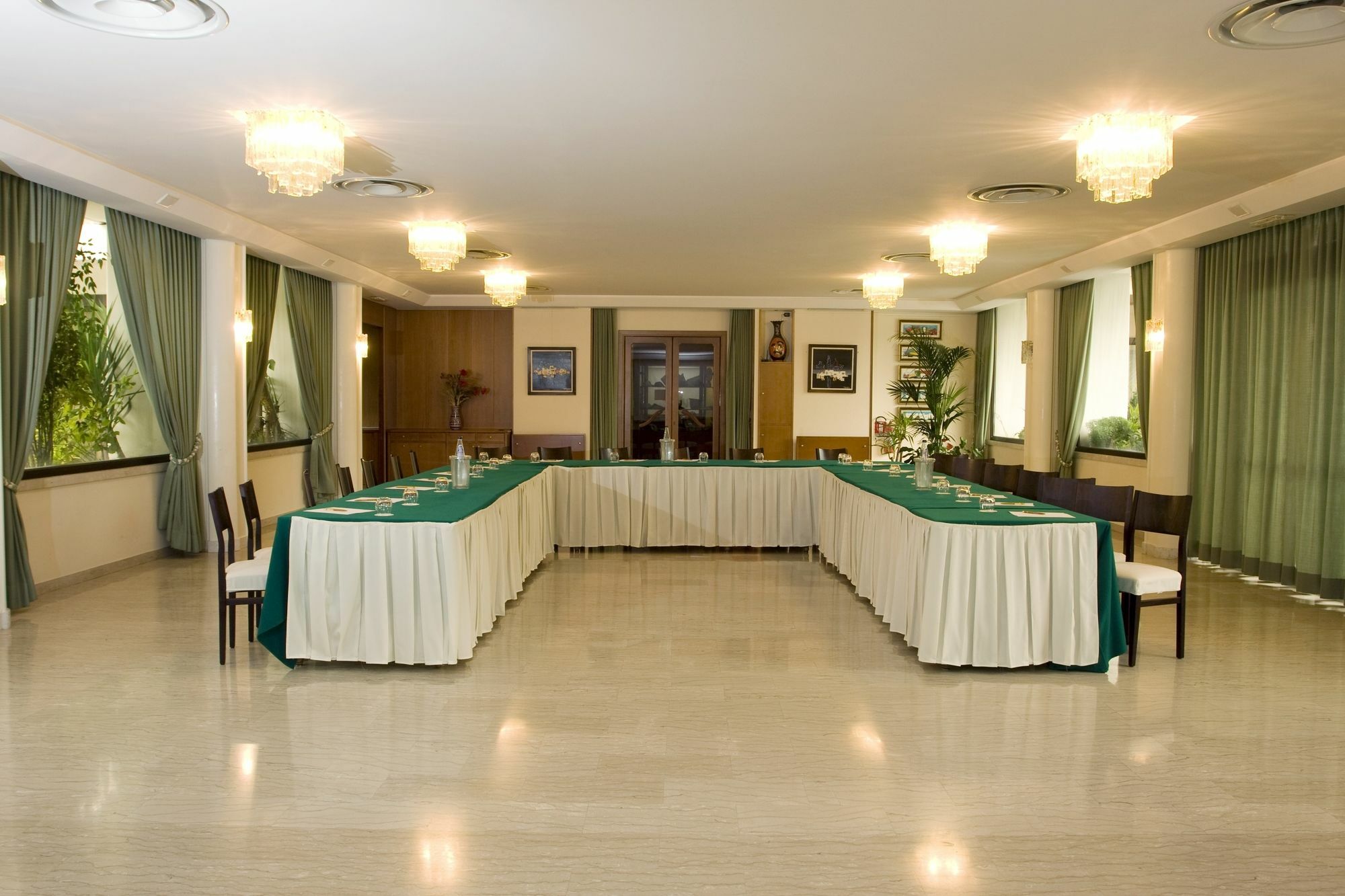 Hotel Bassetto Ferentino Bagian luar foto