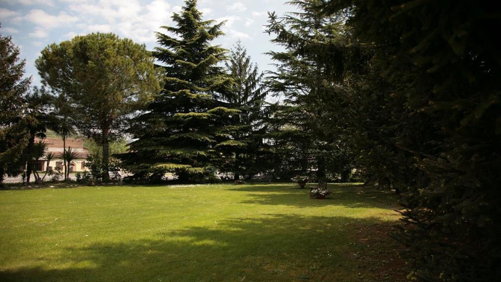 Hotel Bassetto Ferentino Bagian luar foto